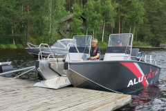W8-SC-at-dock