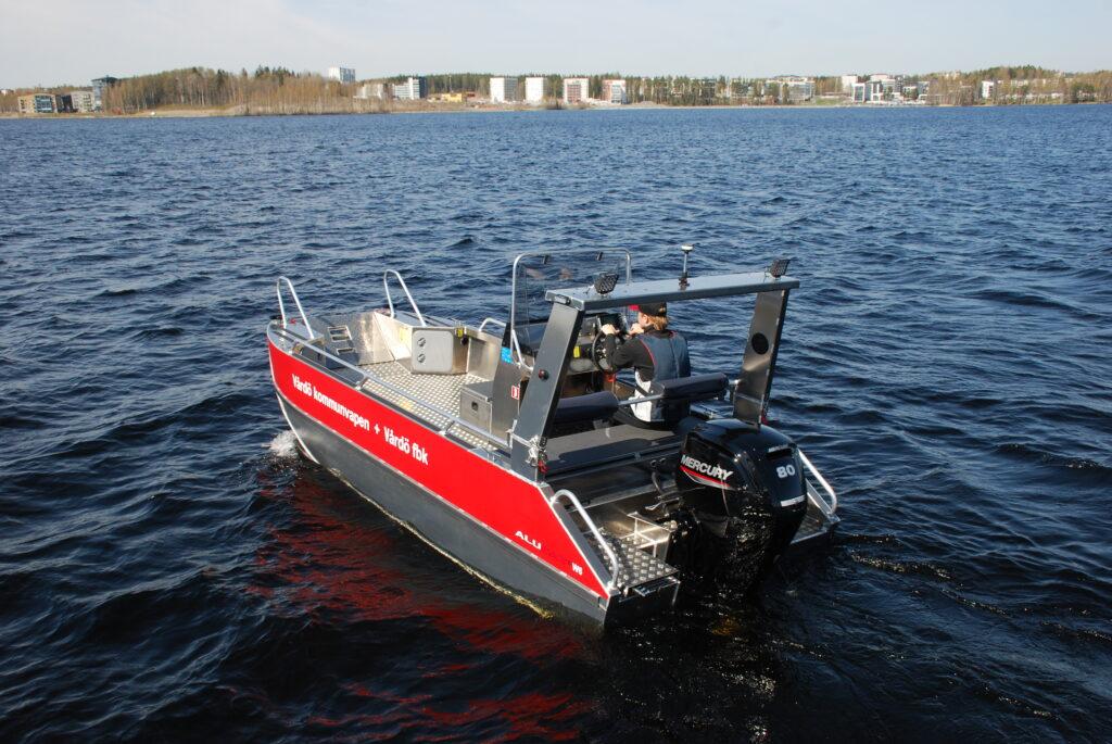 ALUCAT® W6 DC | Suojattu ja vakaa tuulilasivene