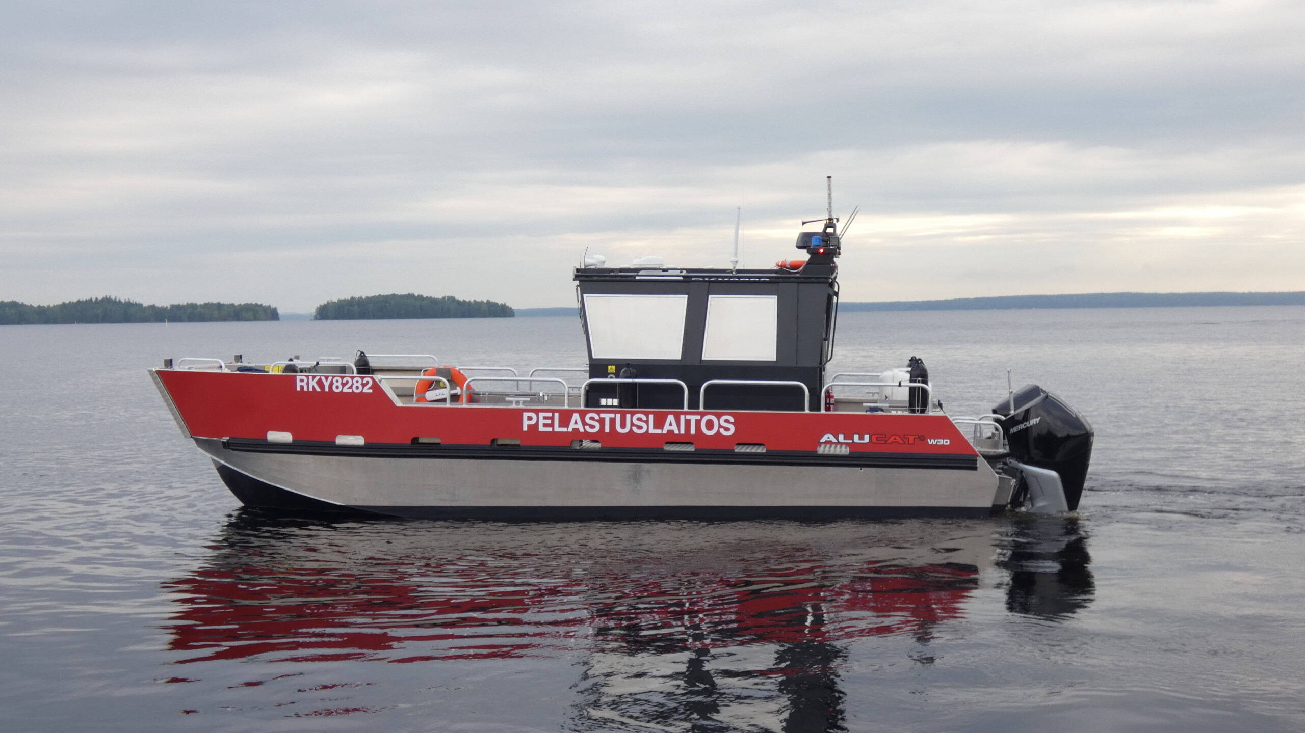 ALUCAT W30 pelastusvene Kymenlaakson pelastuslaitoksen käytössä
