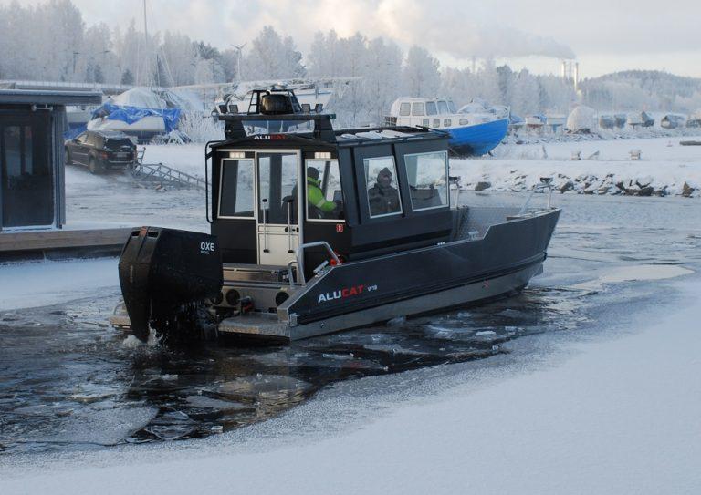 ALUCAT® | Stable and accessible aluminum boats for professional use